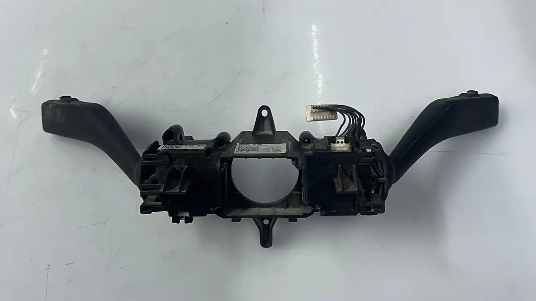 Column switch - 2013 Volkswagen Passat