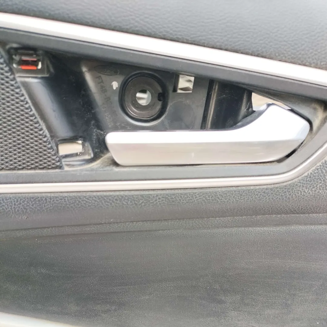 Door trim panel rear RH  - 2015 Ford Edge