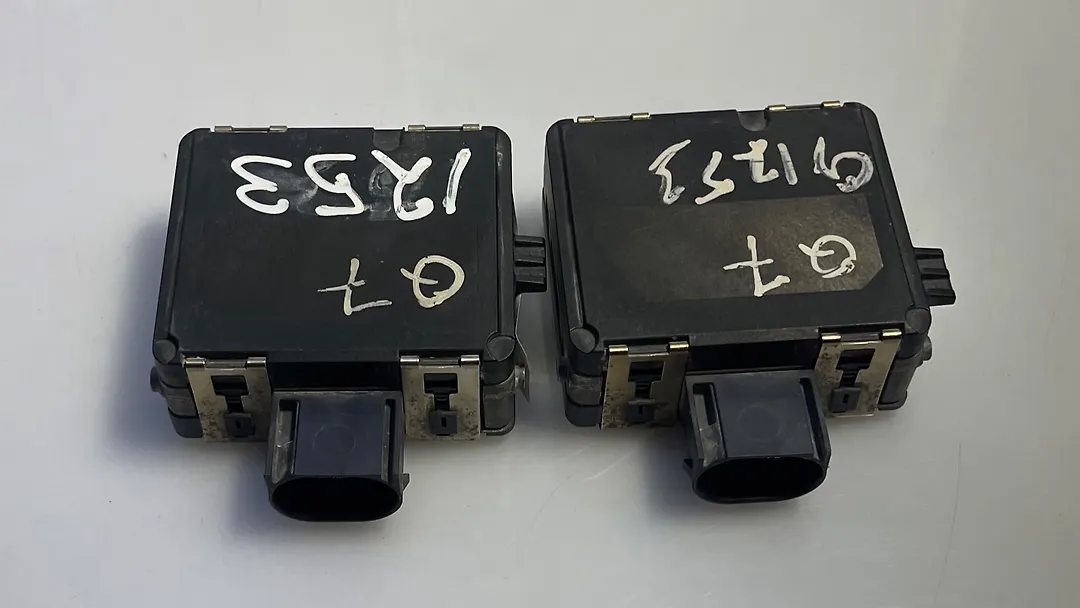 CRUISE CONTROL RADAR SENSOR  - 2015 Audi Q7
