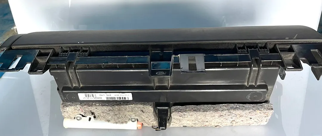 Glove box - 2015 Jaguar XF