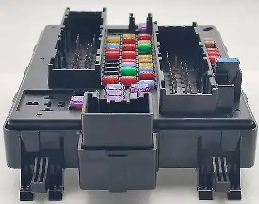 Fuse box - 2018 Cadillac XT5 Premium Luxury