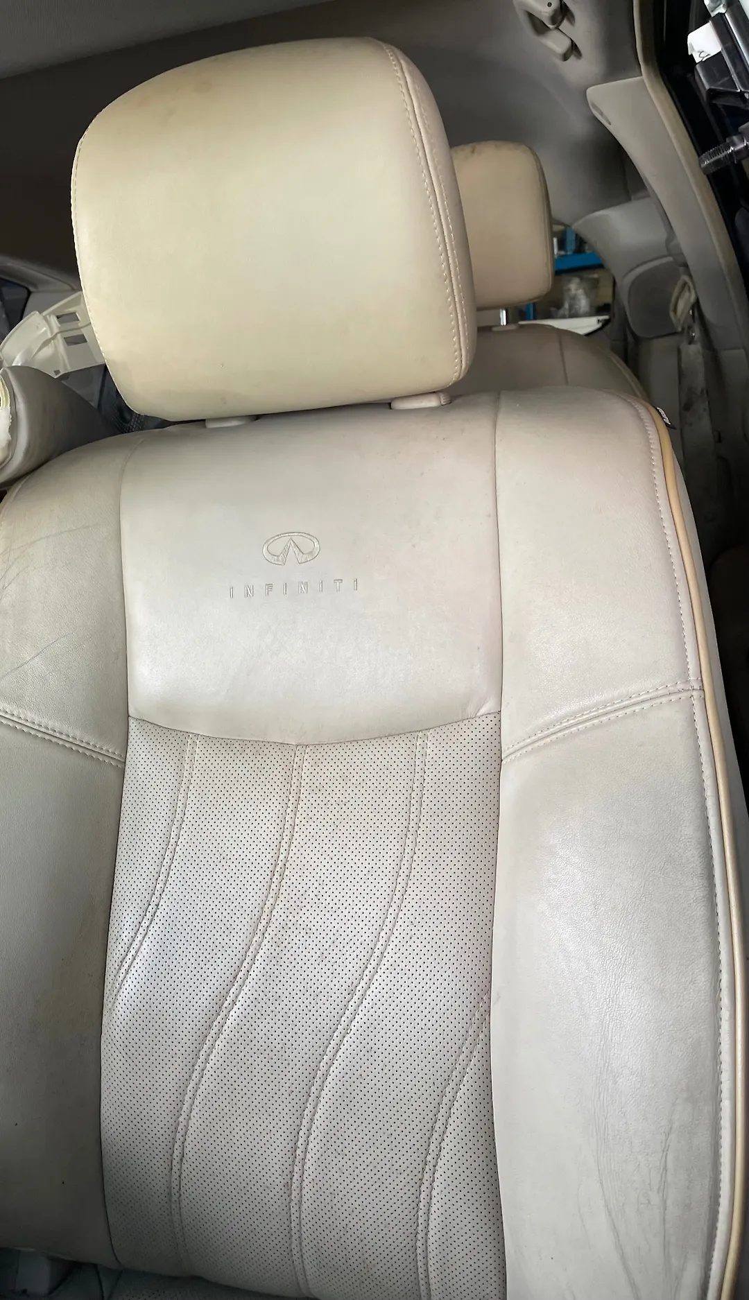 Front Seat (LHS) - 2014 Infiniti QX60
