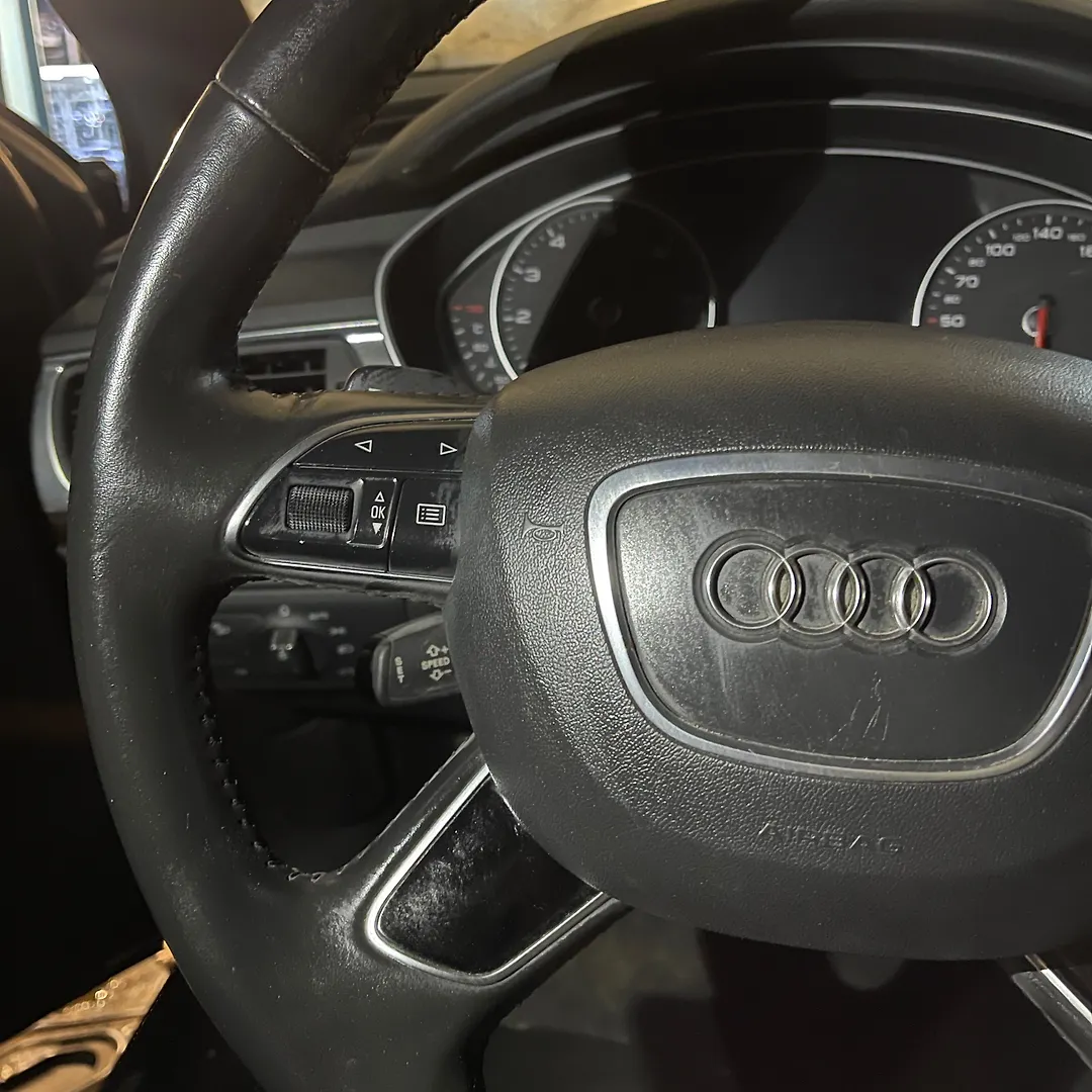 Steering wheel - 2017 Audi A6