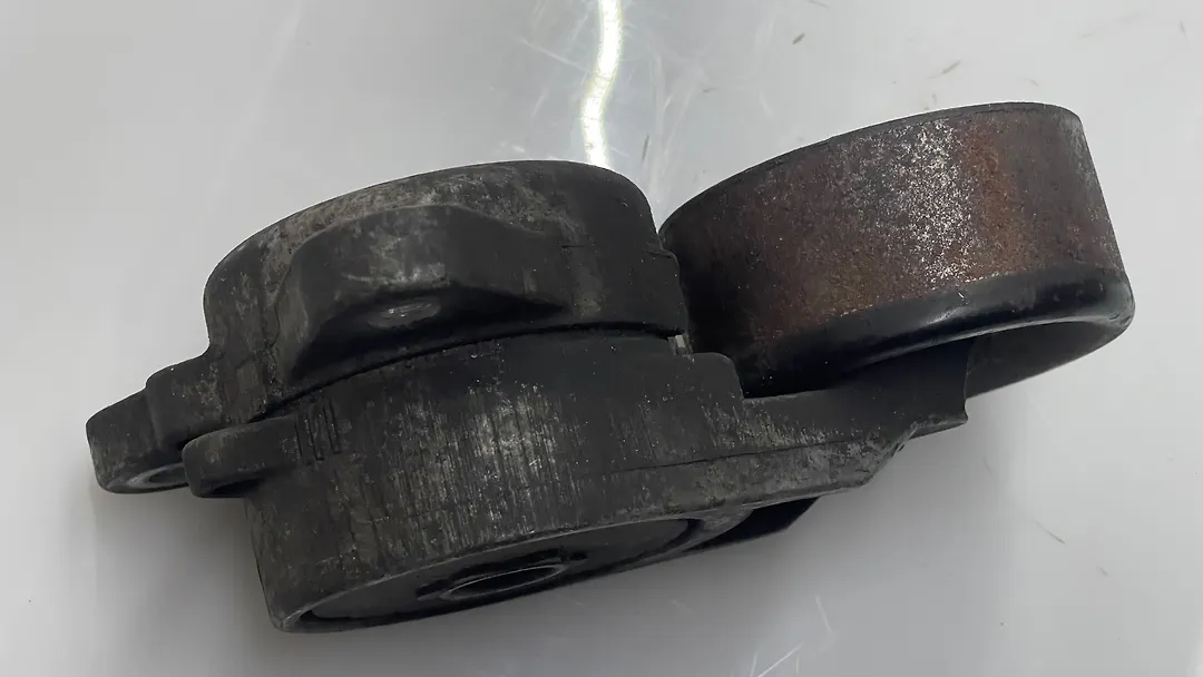 Belt tensioner - 2013 Infiniti QX56