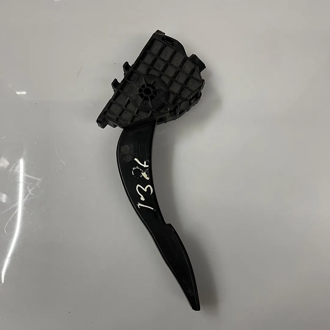 Accelerator pedal - 2020 Lincoln Nautilus