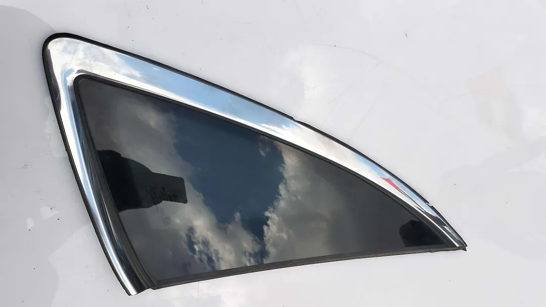 Quarter glass RH- 2015 Ford Edge