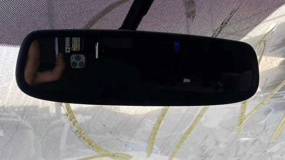 Rear view mirror - 2019 Nissan Armada