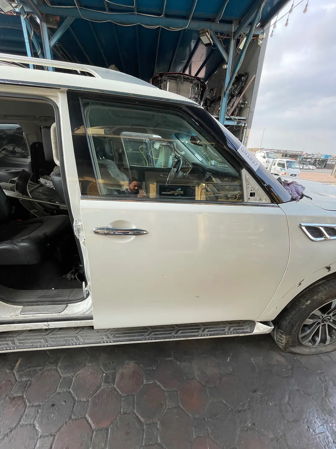Door (RHF) - 2011 Infiniti QX56