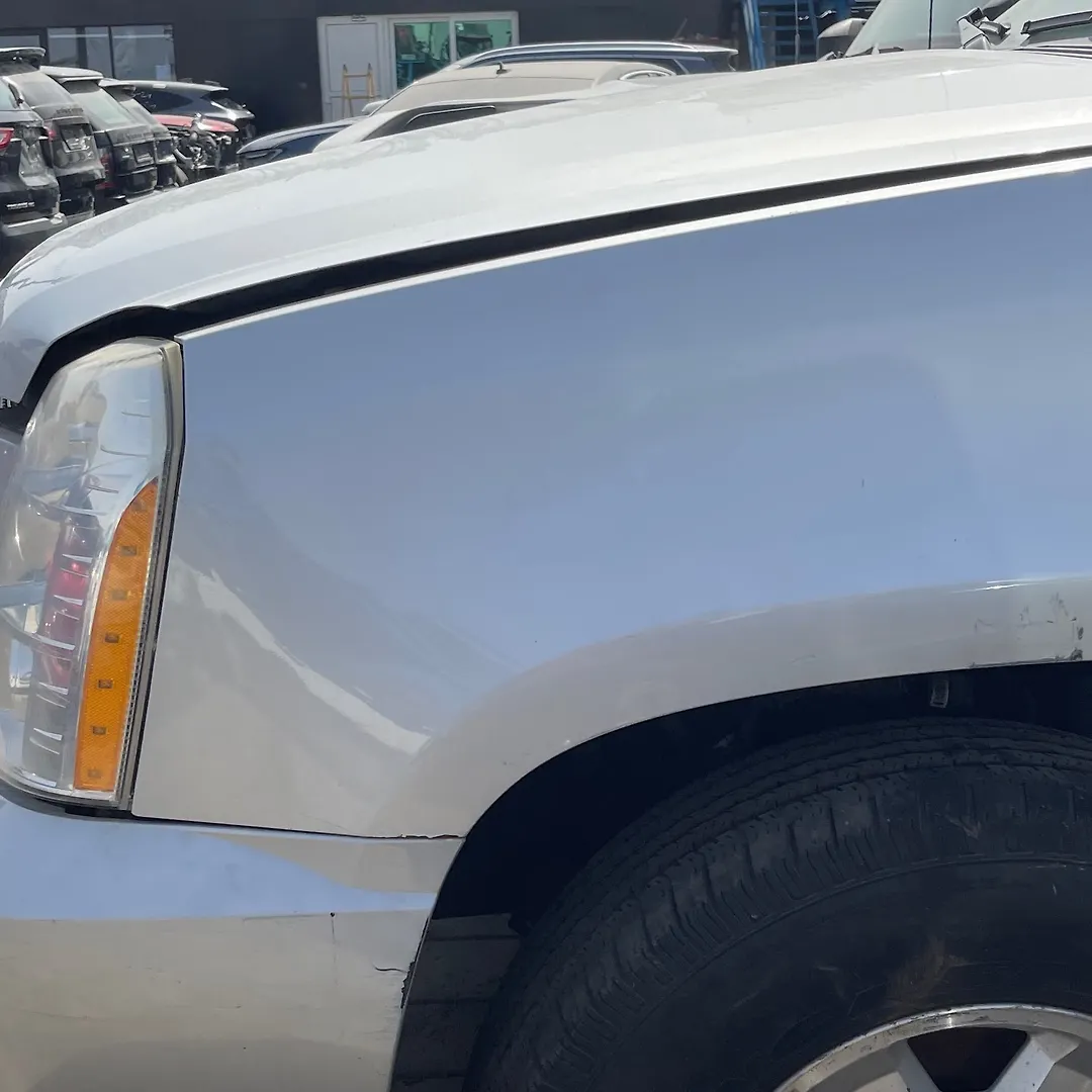 Fender (LHF) - 2011 Cadillac Escalade Luxury