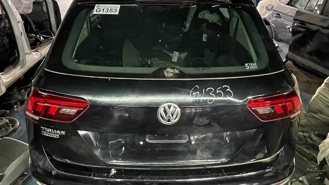Trunk/hatch/tailgate - 2020 Volkswagen Tiguan