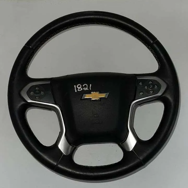 Steering wheel with air bag - 2016 Chevrolet SILVERADO LTZ
