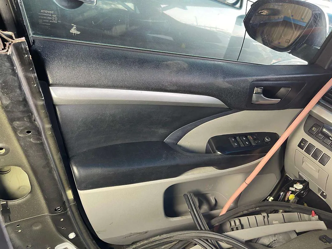 Door (RHF) - 2018 Toyota Highlander SE