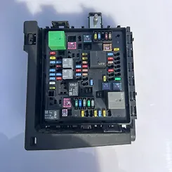 Fuse box - 2020 Chevrolet Traverse