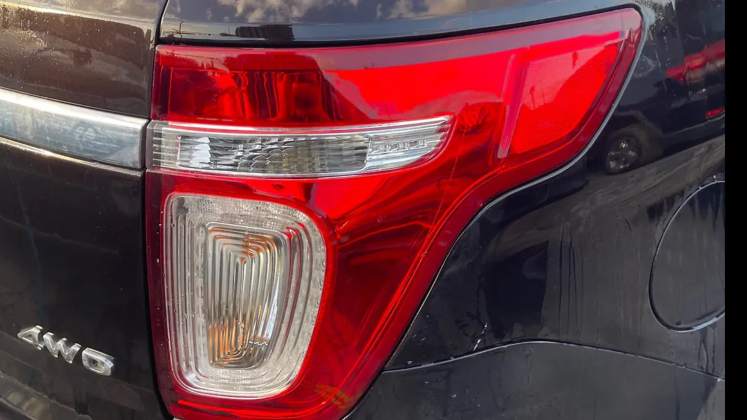 Tail Light (RH) - 2014 Ford Explorer XLT