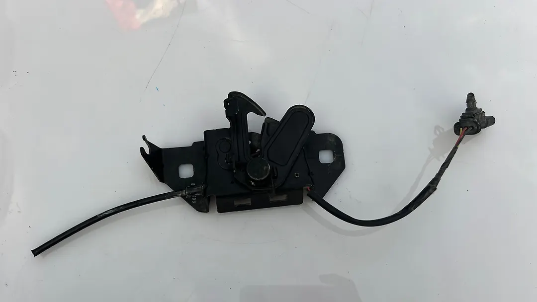 Hood/Bonnet lock - 2020 Chevrolet Traverse