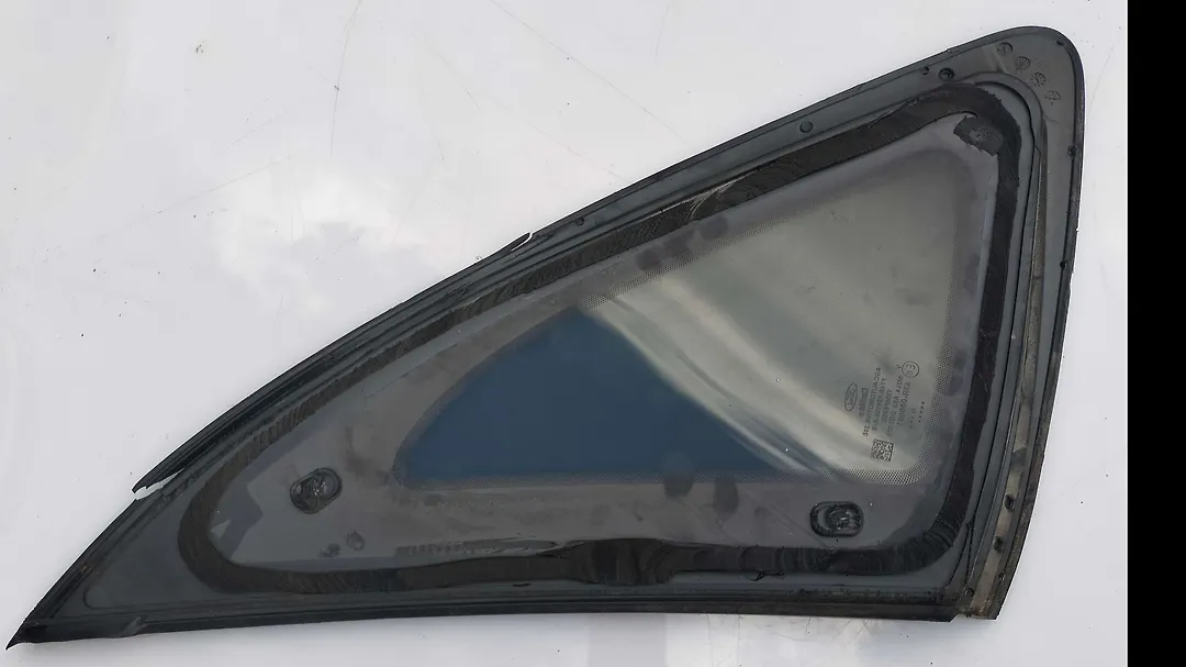 Quarter glass RH- 2015 Ford Edge