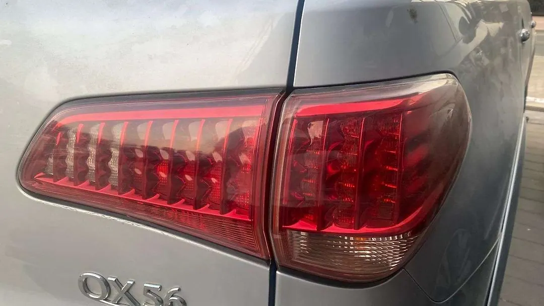 Tail Light (RH) - 2011 Infiniti QX56