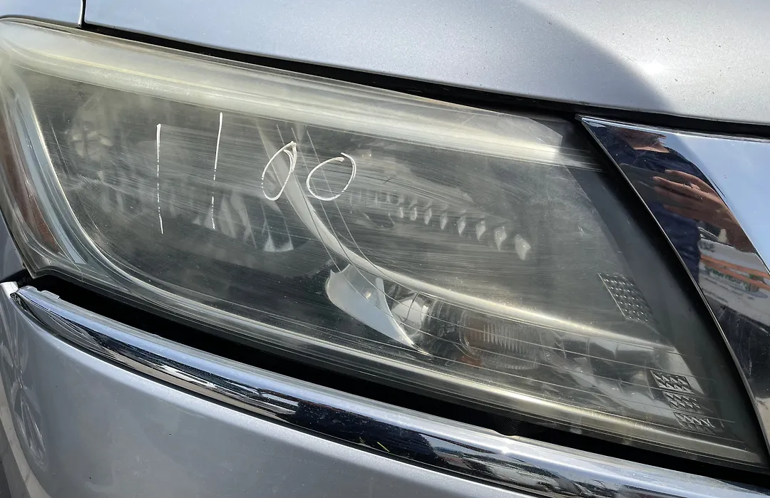 Headlight (RH) - 2014 Nissan Pathfinder SE 3.5i