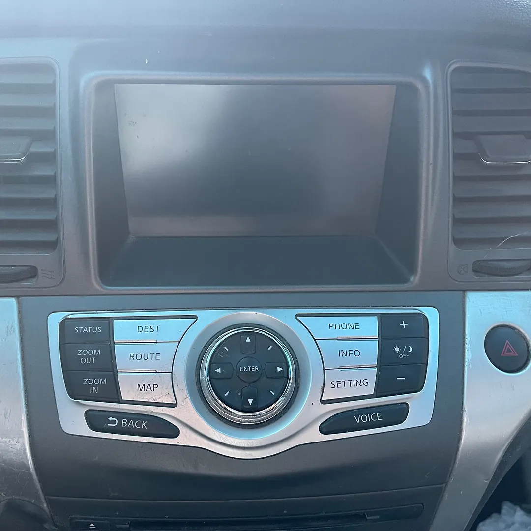 Info-gps-tv screen - 2012 Nissan Murano