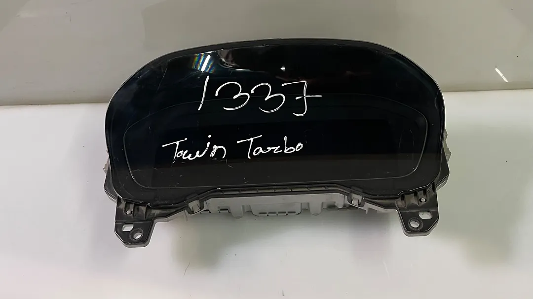 Speedometer - 2017 Lincoln Continental Reserve