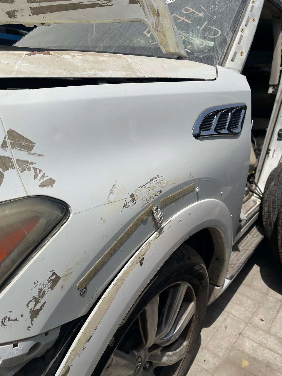 Fender (LHF) - 2012 Infiniti QX56