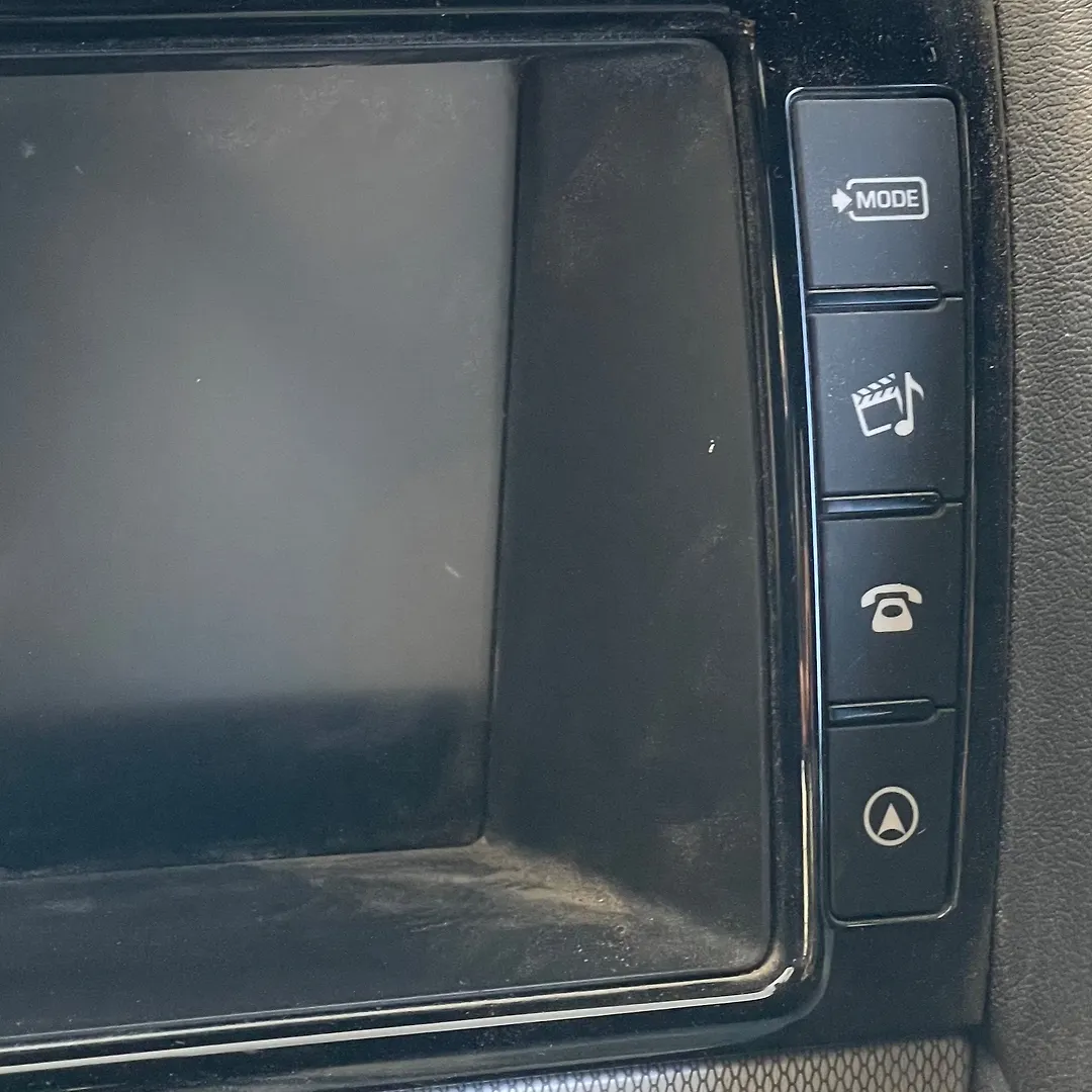 Info-gps-tv screen - 2017 Jaguar F-type