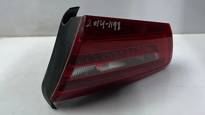 Trunk Light (RH) - 2012 Audi A6