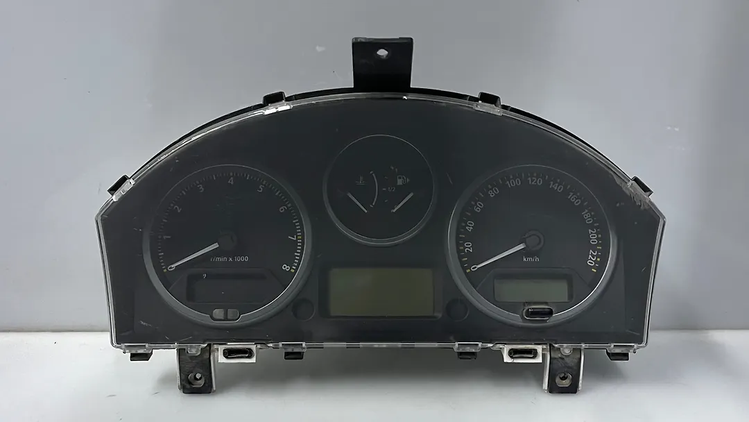 Speedometer - 2009 Land Rover LR2