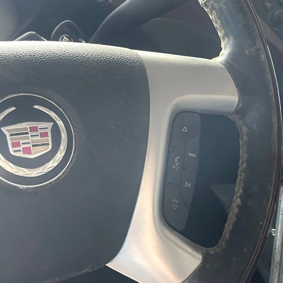 Steering wheel - 2011 Cadillac Escalade Luxury