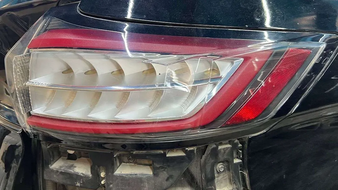 Tail Light (RH) - 2016 Ford Edge