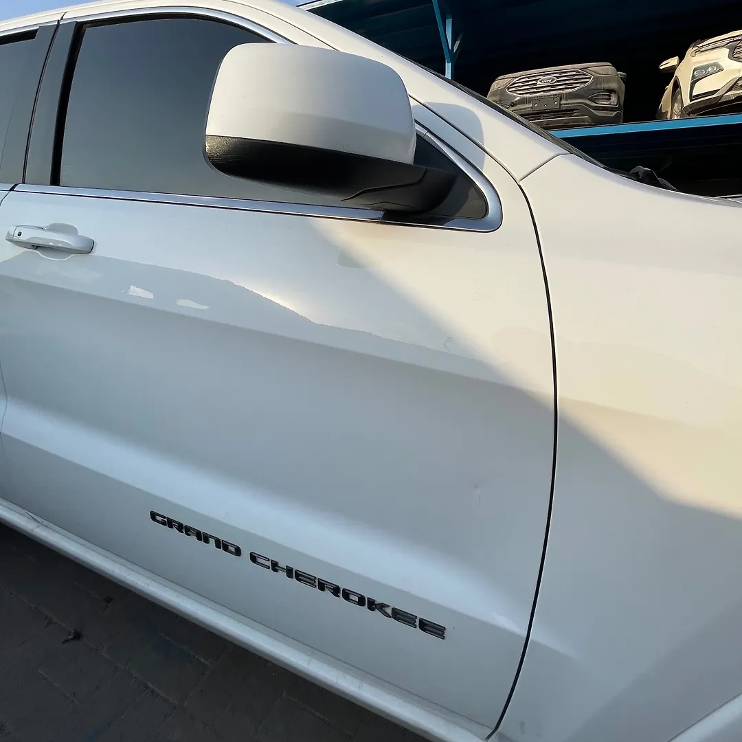 Door (RHF) - 2015 Jeep Grand Cherokee LAREDO