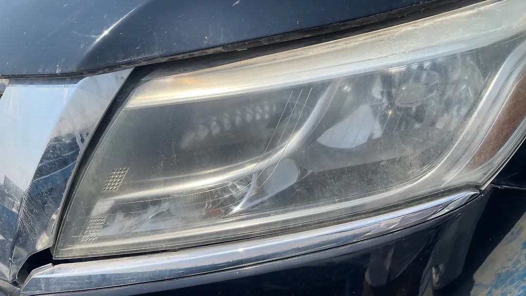 Headlight (RH) - 2013 Nissan Pathfinder