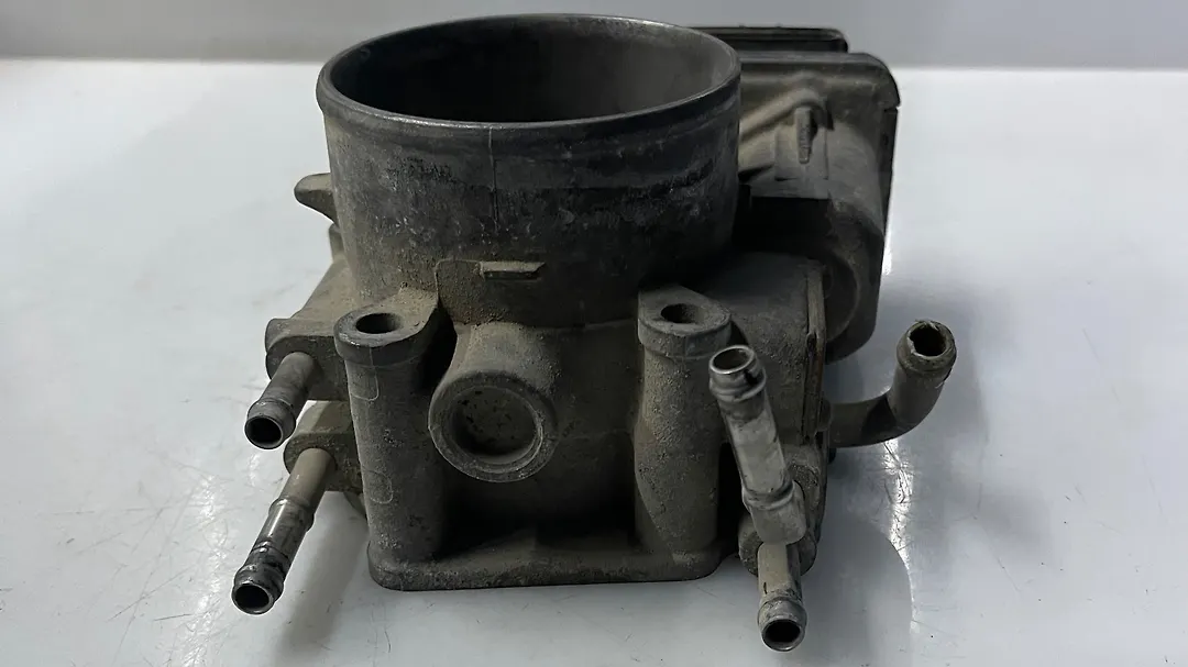 Throttle body - 2011 Volkswagen Tiguan