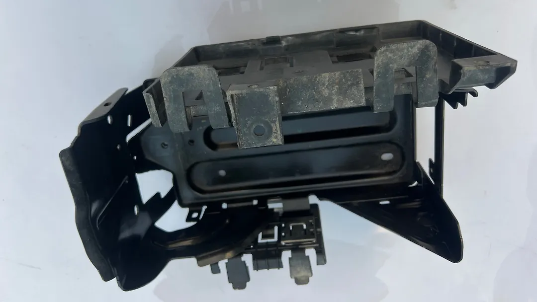Battery tray - 2020 Chevrolet Traverse