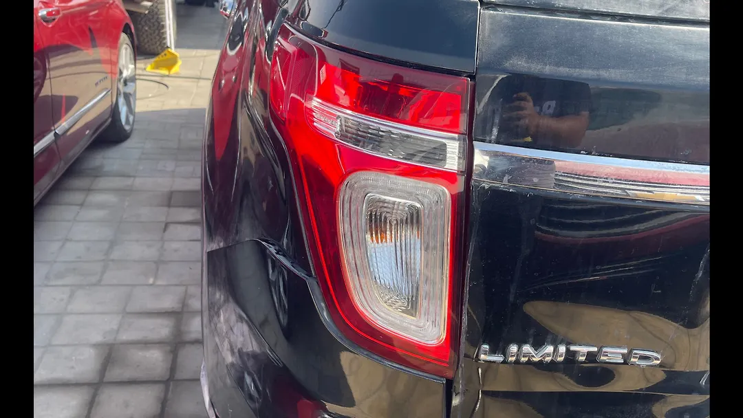 Tail Light (LH) - 2012 Ford Explorer Limited