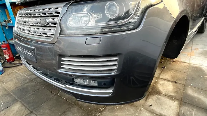 Front Bumper - 2017 Land Rover RANGE ROVER VOGUE