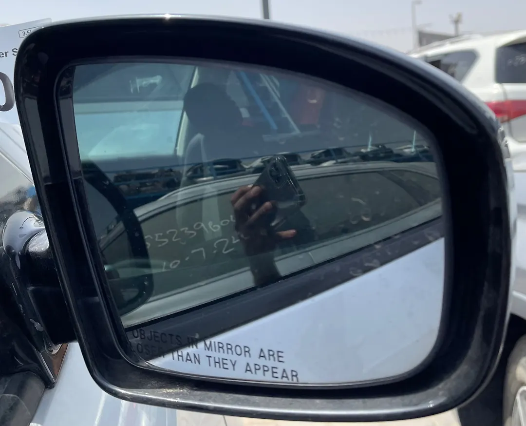 Side Mirror (RH) - 2014 Nissan Pathfinder SE 3.5i