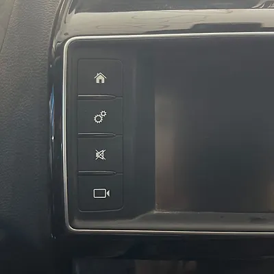 Info-gps-tv screen - 2017 Jaguar F-Pace
