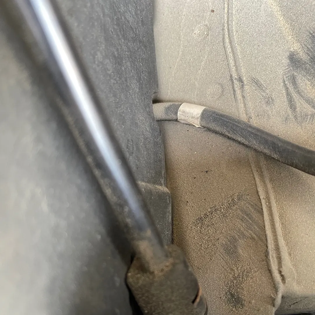 Bonnet Jumping - 2013 Infiniti JX35