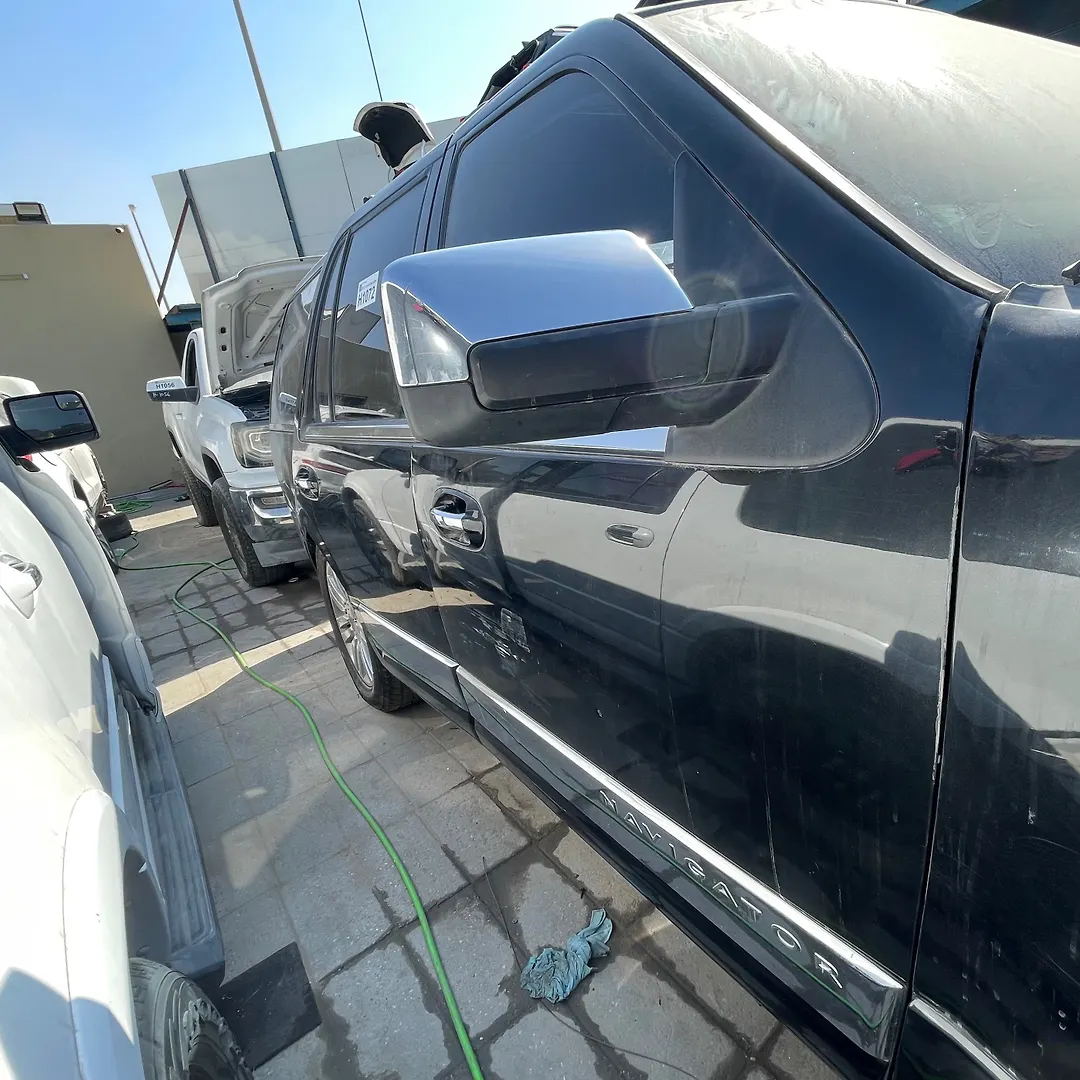 Door (RHF) - 2012 Lincoln Navigator