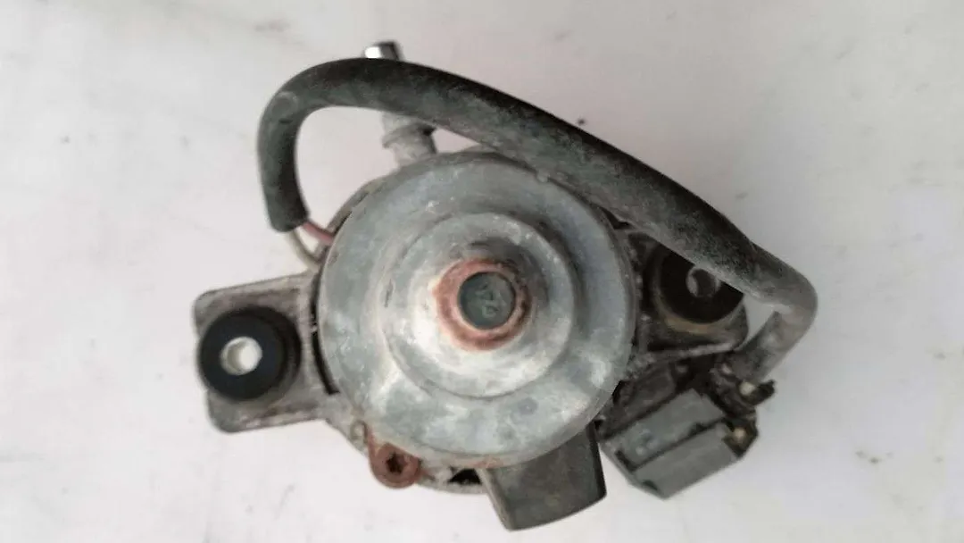 Vacuum pump - 2016 Jeep Cherokee