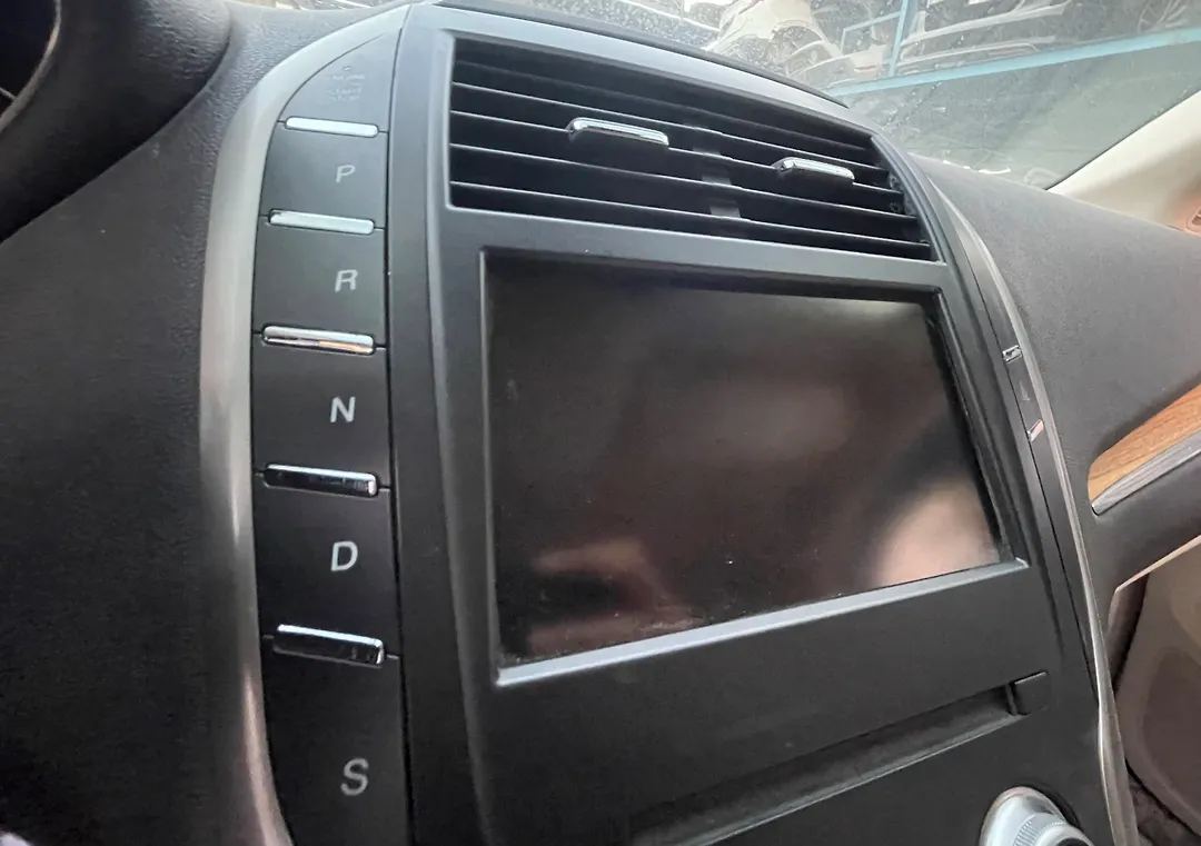 Info/GPS/TV Screen - 2015 Lincoln MKC
