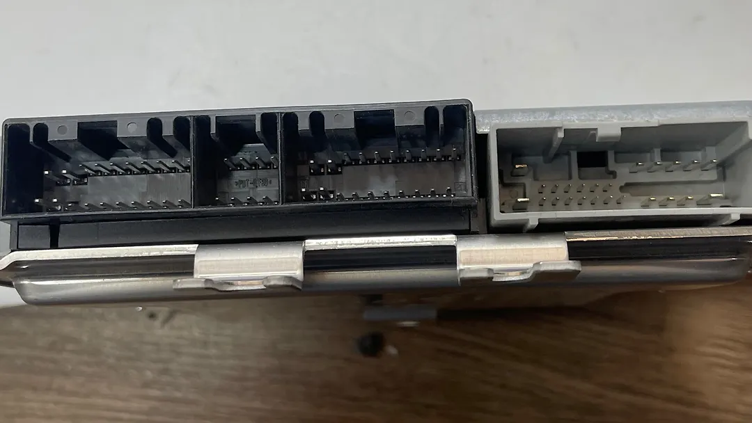  Air Suspension Control Module - 2013 Jaguar XF