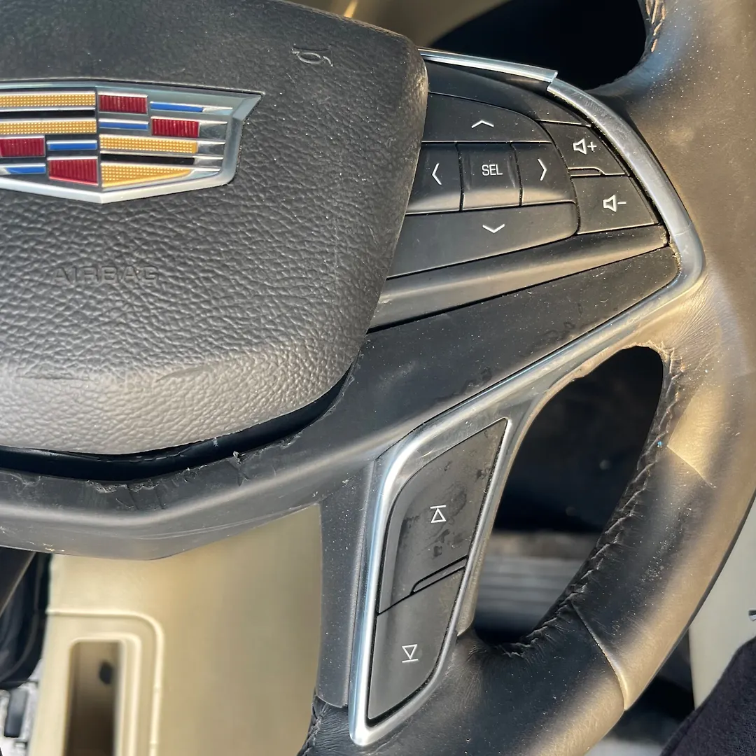 Steering wheel - 2017 Cadillac XT5