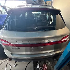 Tailgate - 2017 Lincoln MKX