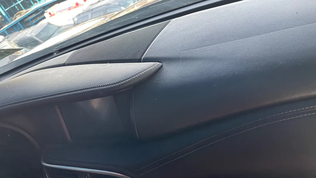 Dashboard  - 2017 Infiniti QX30 2.0t