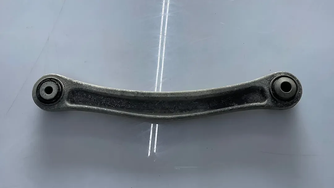 Upper arm (RH) - 2005 Volkswagen Touareg