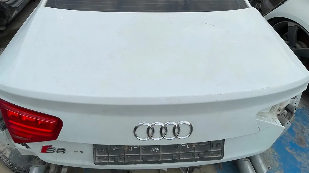 Trunk/hatch/tailgate - 2014 Audi S8