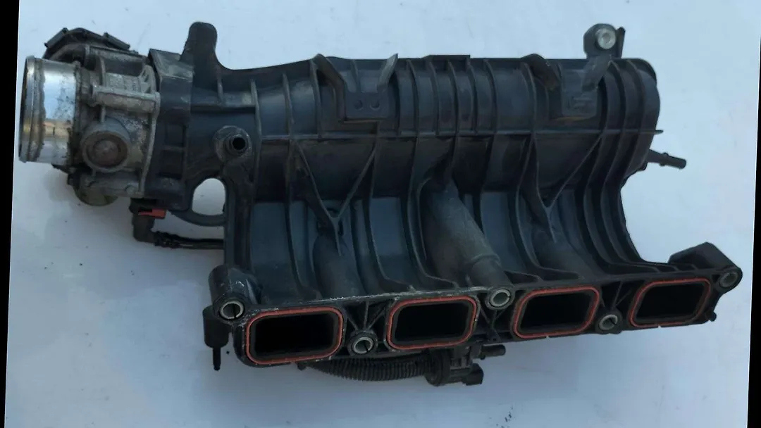 Intake manifold - 2017 Ford Mustang