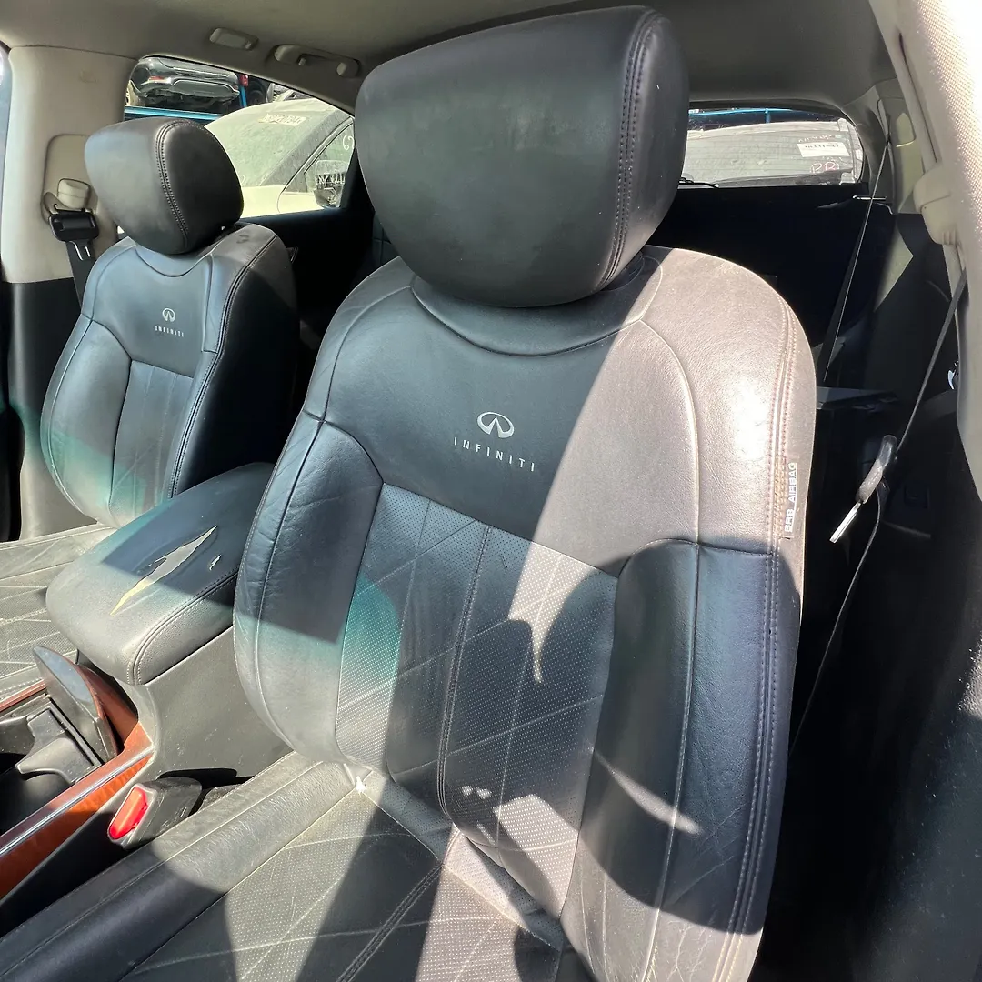 Front Seat (LHS) - Infiniti